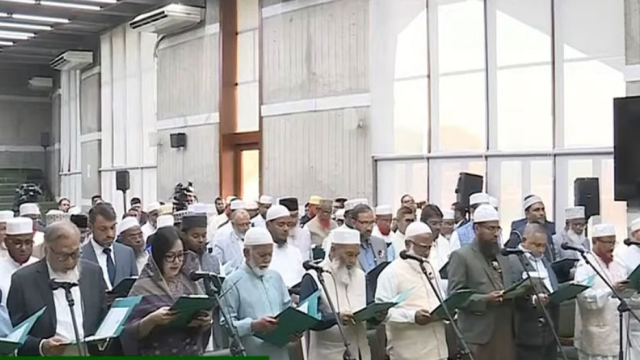 সকালে ‘না’ বলার পর দুপুরে শপথ নিলেন জামায়াতের সংসদ সদস্যরা