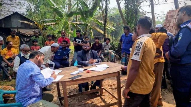 বালু উত্তোলনের দায়ে তিনজনের দুই মাসের কারাদণ্ড